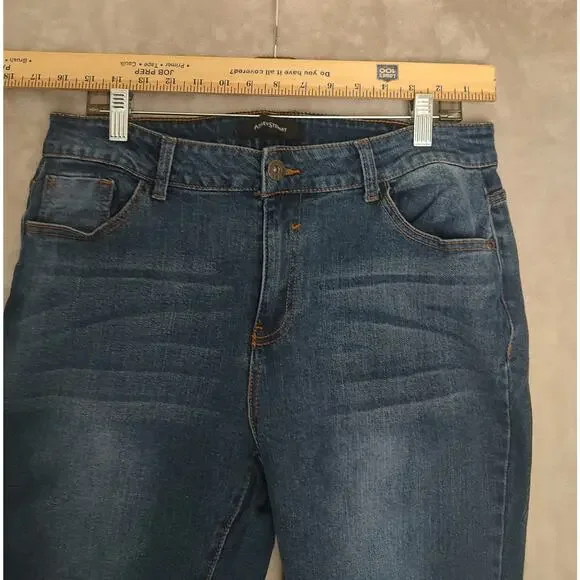 Ashley Stewart, Womens Jeans, Blue, Size 14, Stretchy, Tappered Leg, Distressed - Picture 4 of 13